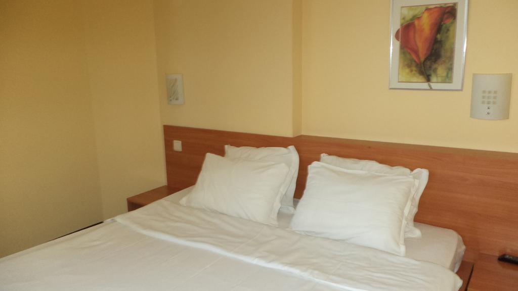 Elit Hotel Sófia Quarto foto